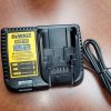Laliberté Produits Industriels Chargeur pour batterie ions lithium Dewalt
