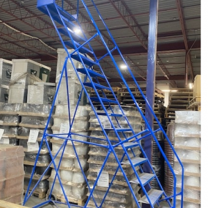 Laliberté Produits Industriels Escalier mobile Canway 16 marches 12 pieds plateforme