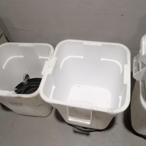 Laliberté Produits Industriels Contenants carrés, Polyéthylène, 28 gal. US