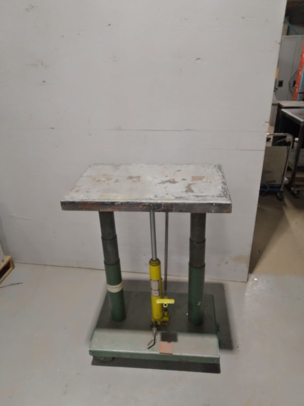 Tables Élévatrices Usagées