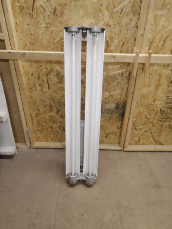 Fluorescent linéaire ZP42173