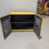 Armoire jaune 2 portes.2