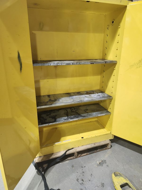 Armoire produits dangereux Just Rite 45 gallons