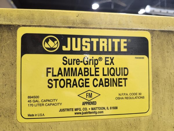 Armoire produits dangereux Just Rite 45 gallons