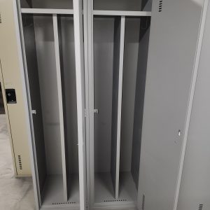 Laliberté Produits Industriels Casiers 18'' par porte comme neuf