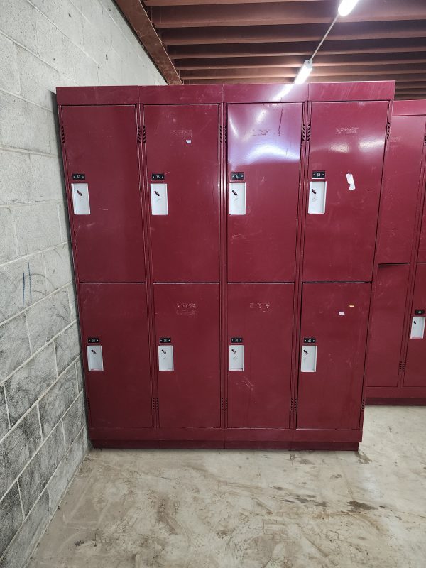 Casiers demi-portes 15” très propres et rares