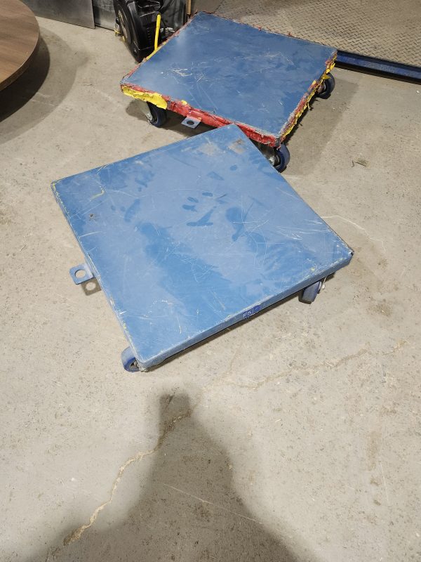 Plateau roulants en acier 24” X 24”