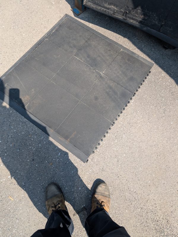 Tapis de sécurité usagé