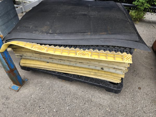 Tapis de sécurité usagé