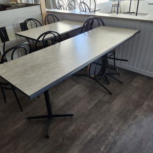 Laliberté Produits Industriels Tables de restaurant et chaises