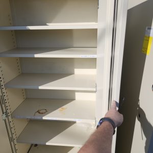 Laliberté Produits Industriels Armoire de rangement 78'' haut