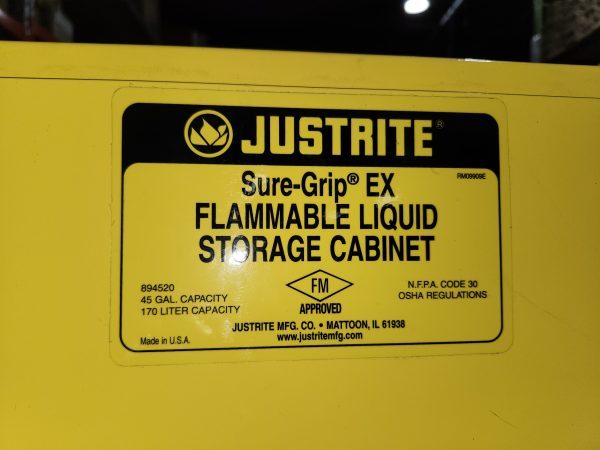 Armoire Produits Dangereux Justrite presque neuve 45 gal.